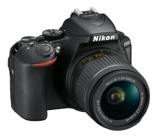 Nikon D5600 Kit 18-55mm VR Black Фотоаппарат зеpкальный